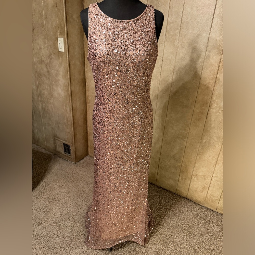 Adrianna Papell Women’s Champagne Rose Gold Sleeveless Sequin Dress, size 10